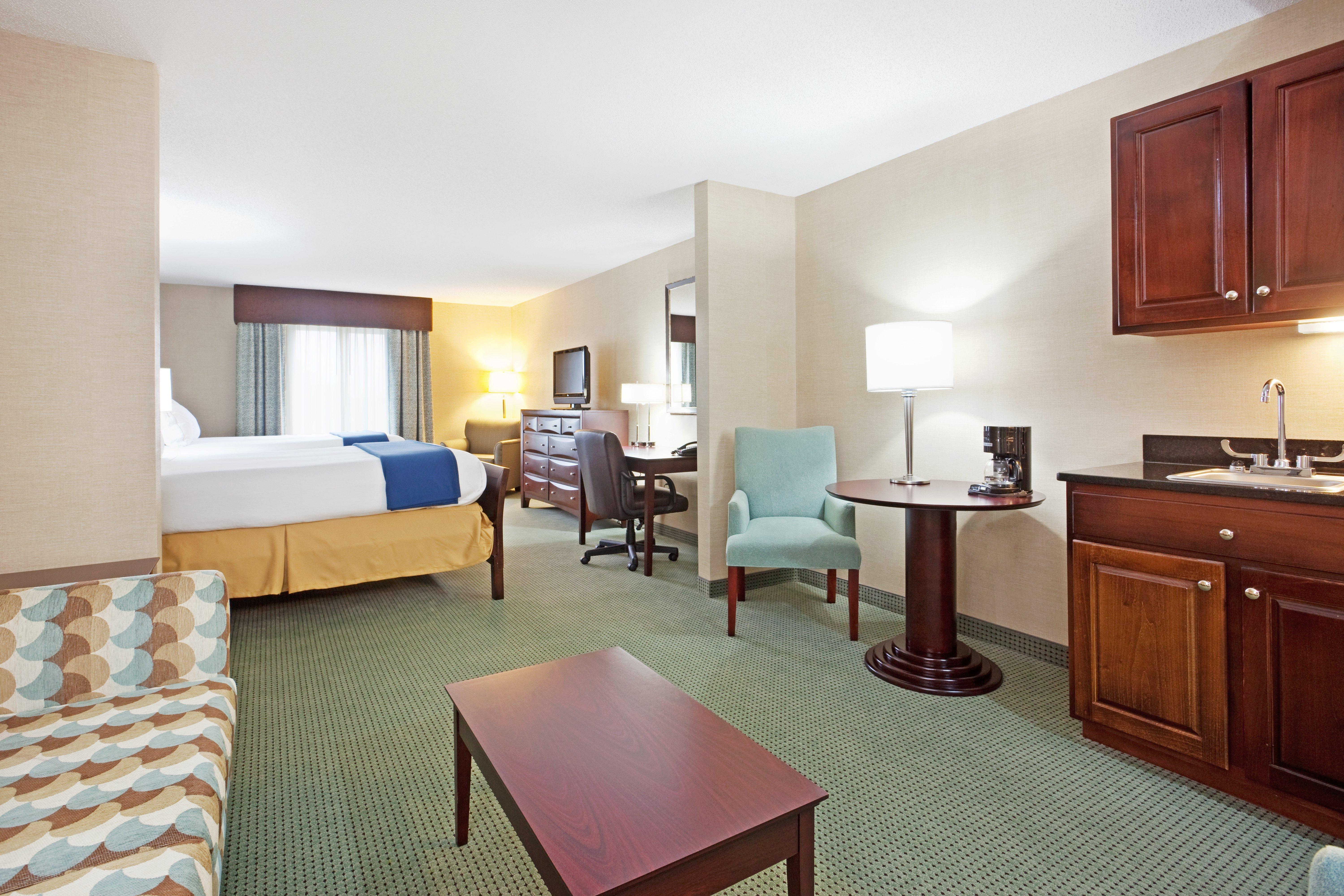 Holiday Inn Express And Suites Meriden By Ihg Exterior photo