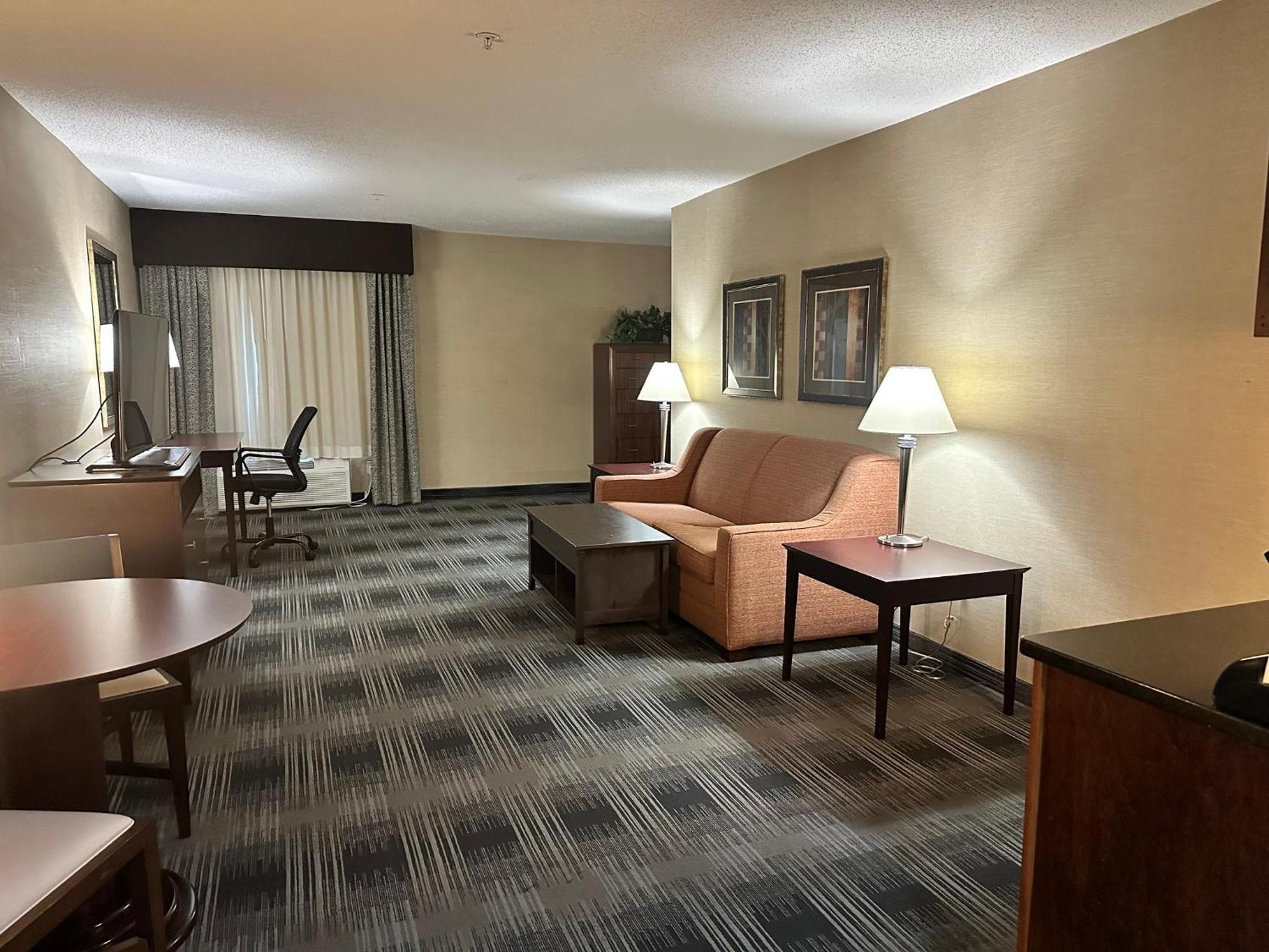 Holiday Inn Express And Suites Meriden By Ihg Exterior photo